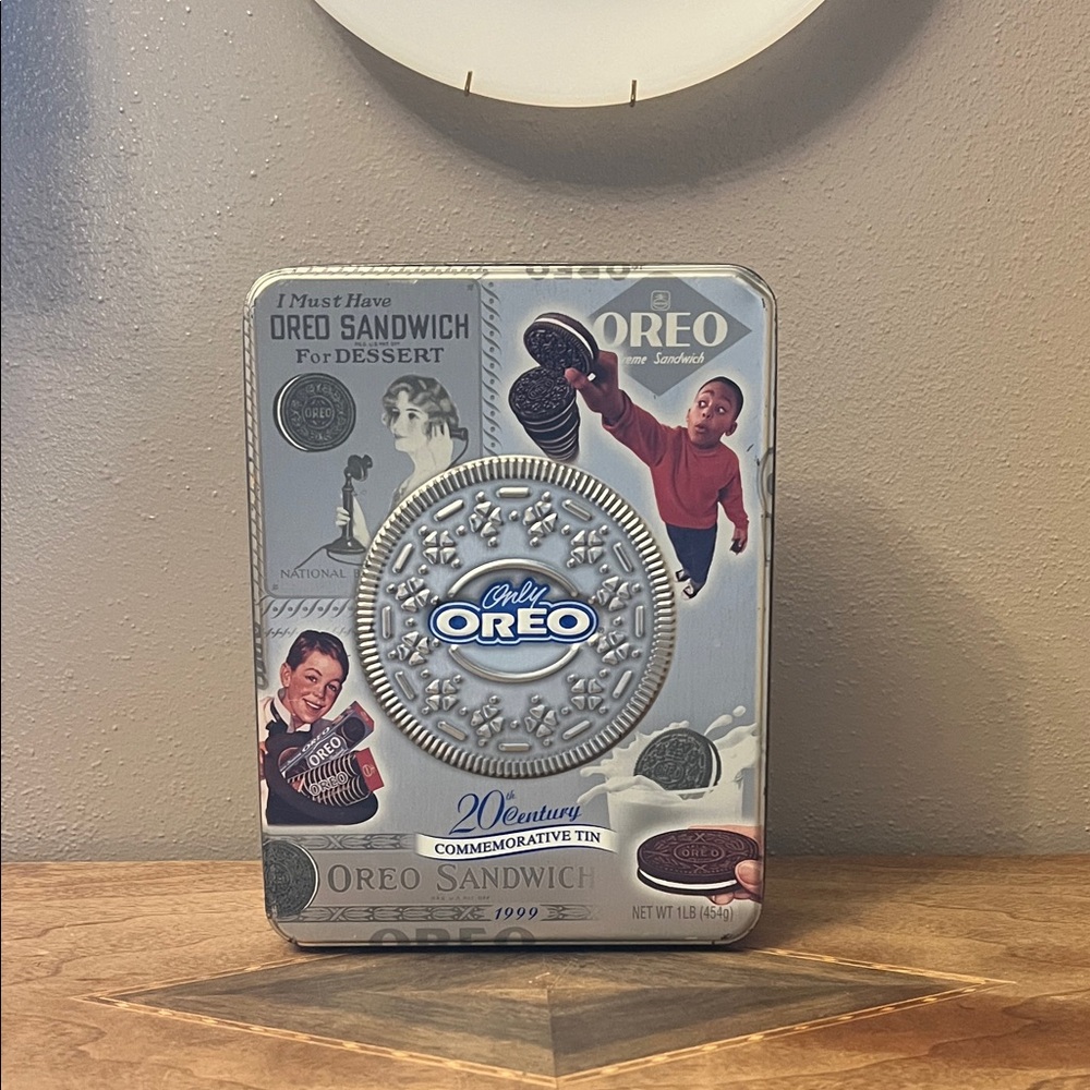 Vintage 1999 Oreo Tin